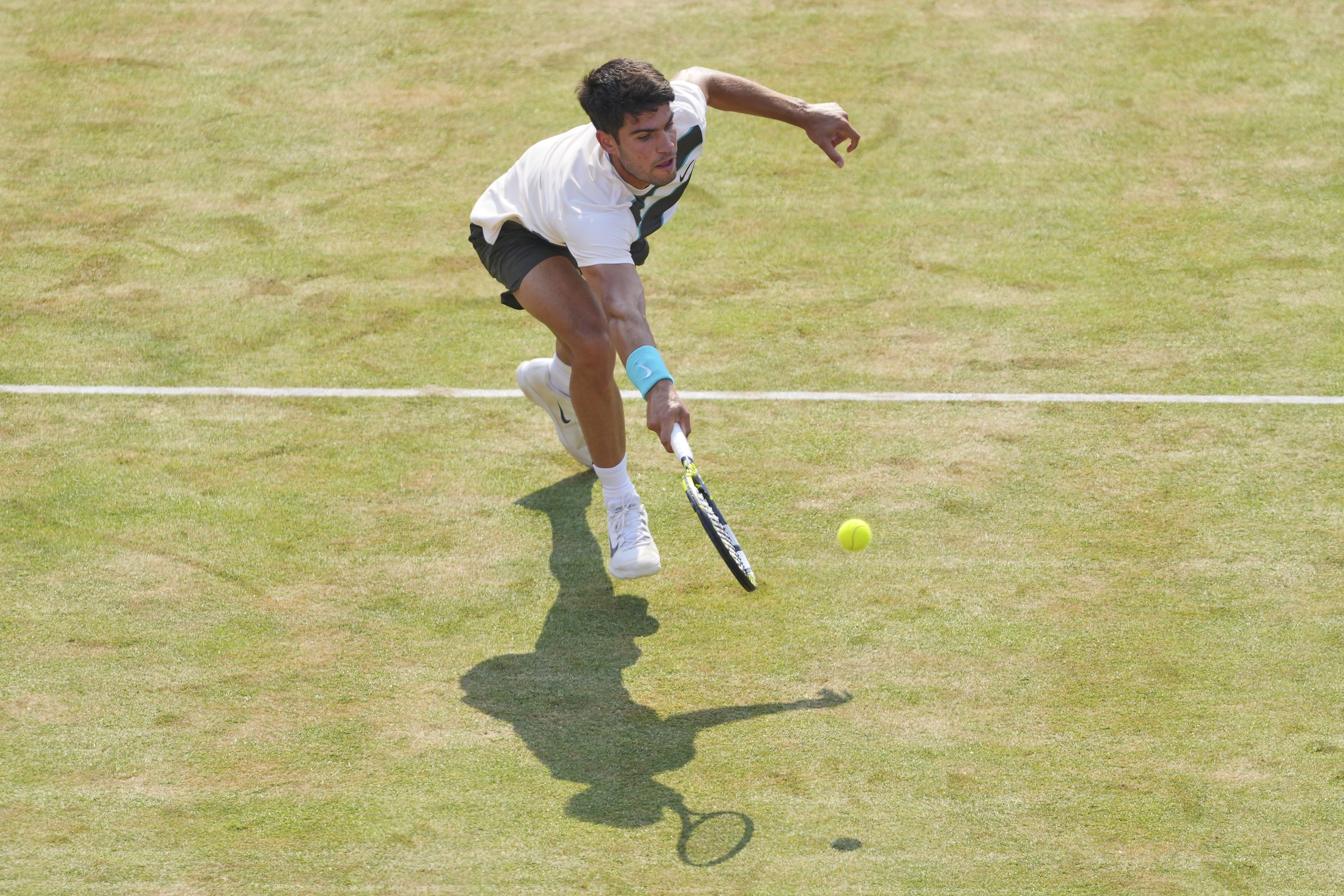 开云体育下载-英国网球队险胜日本网球队，阿尔卡拉斯统治全场的简单介绍