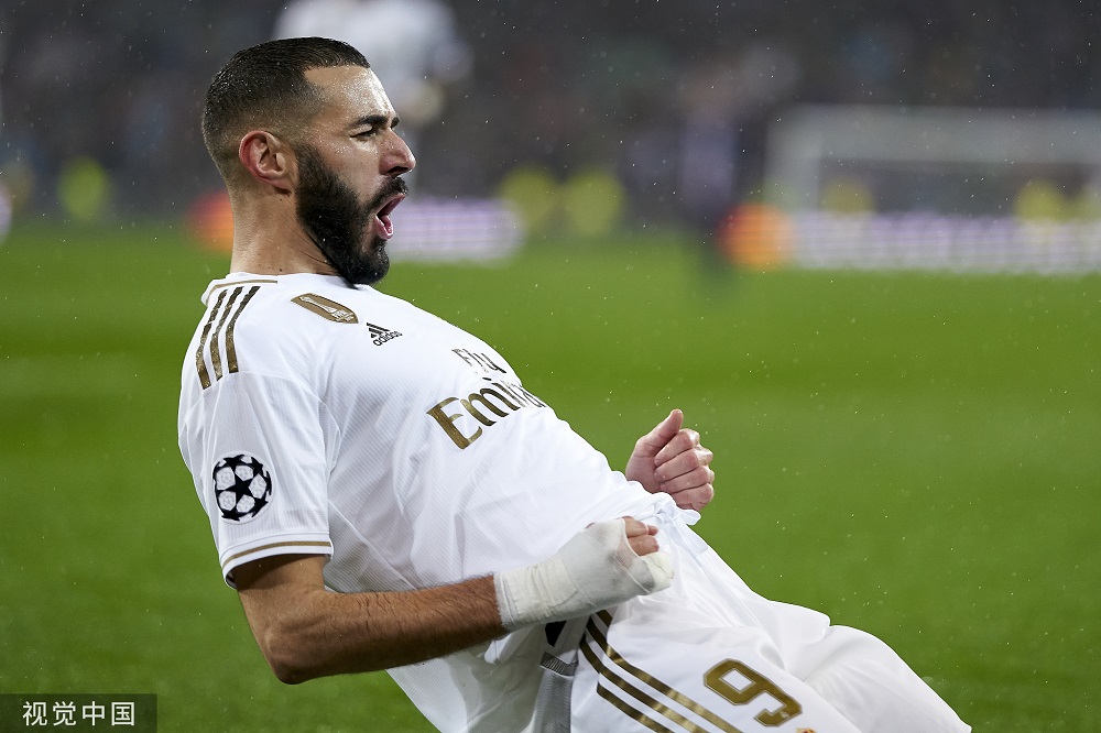 关于皇家马德里客场告捷,稳坐榜首的信息 关于皇家马德里客场告捷,稳坐榜首的信息