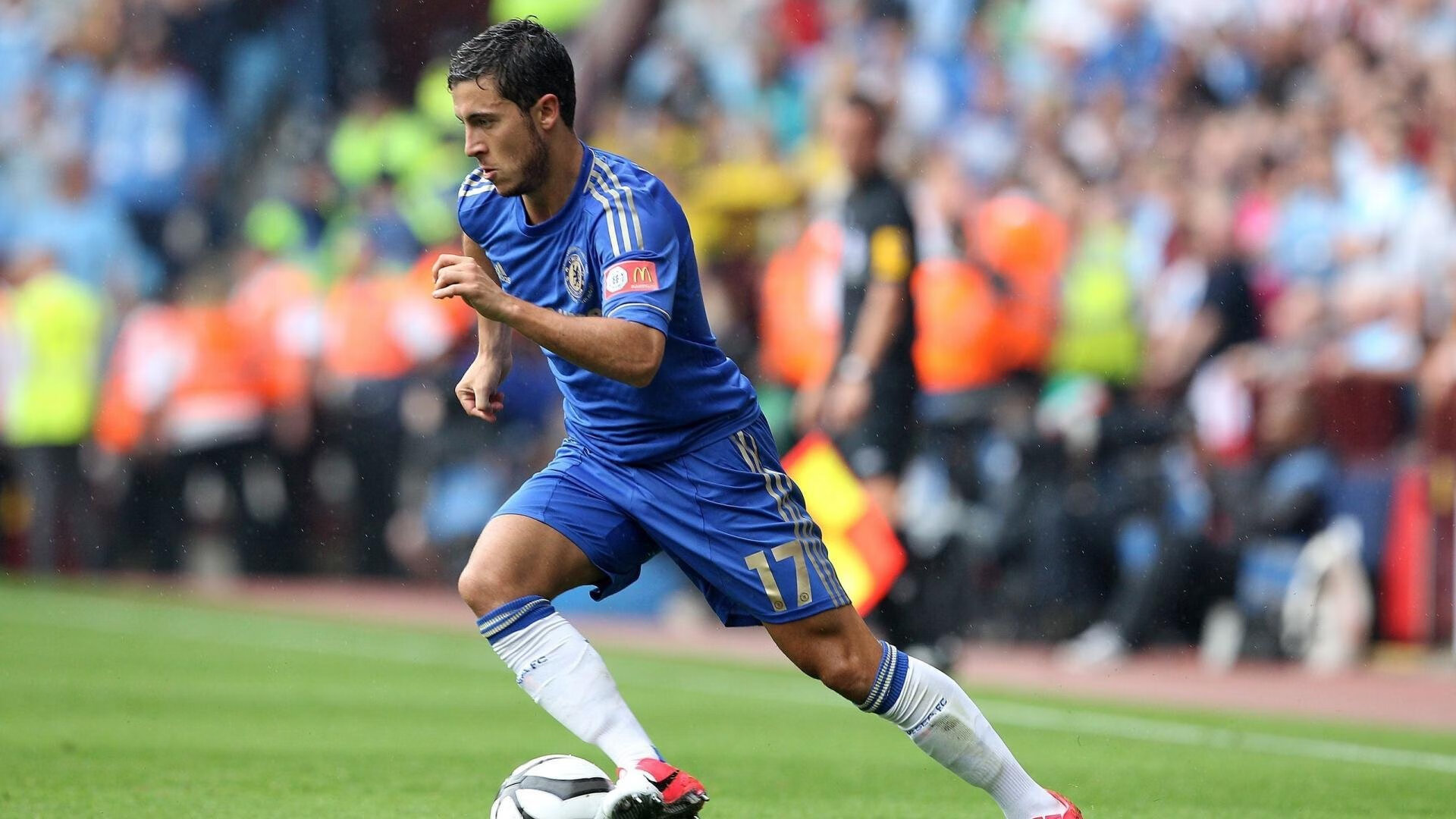 北欧冰刃与波兰利剑，当芬兰式压制遇见莱万的欧冠统治力