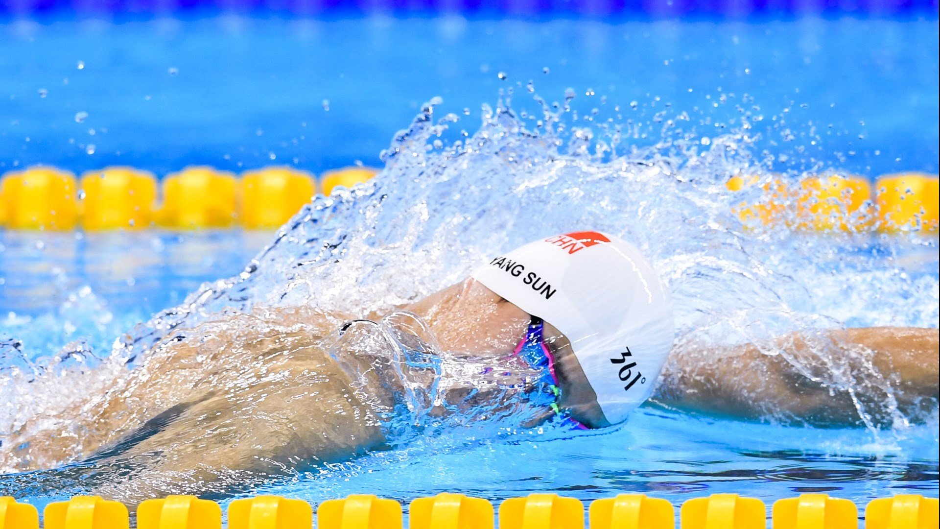 开云体育入口-F1年度争冠之夜，保罗的隐形方向盘如何拉满存在感